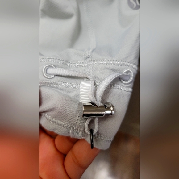 Lululemon Athletica Tops Lululemon Run Ta Ta Topper silver spoon  Tank size 8 - Picture 8 of 10